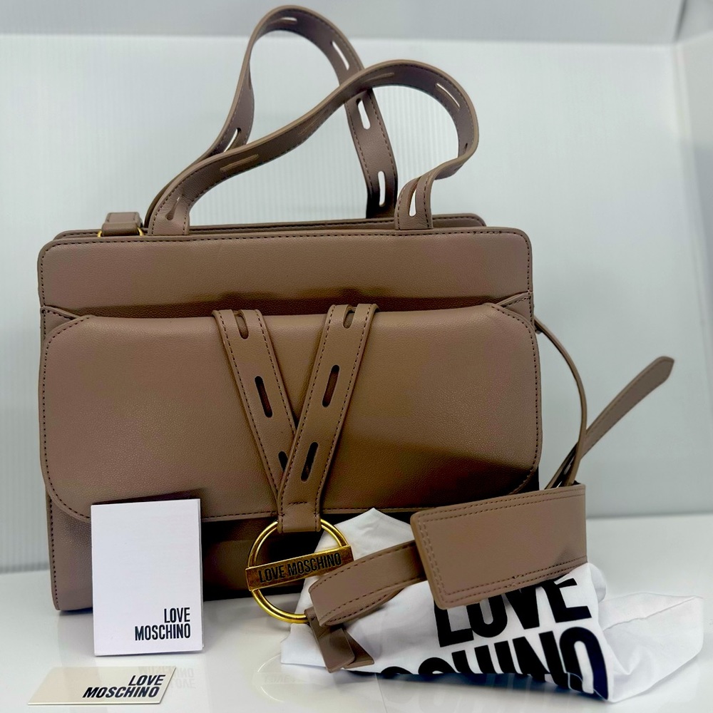 LOVE MOSCHINO Round Buckle Hand Bag EUC